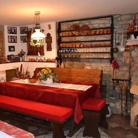 Dom wakacyjny House Fiorela Grožnjan